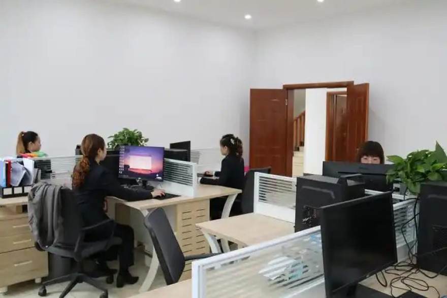 懂球帝球迷社区战术讨论场景